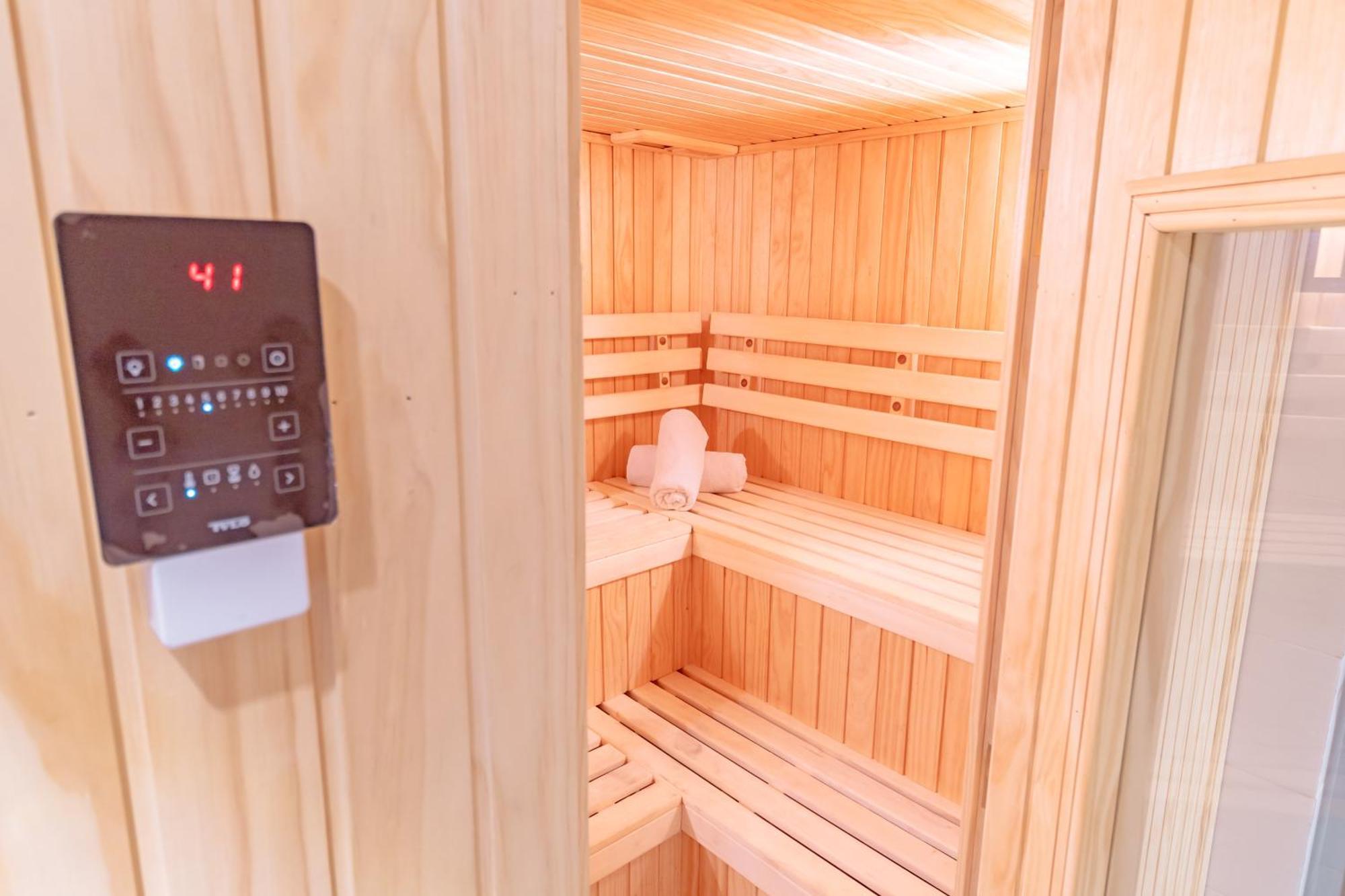 Hotel Gavina Costa Mar Iquique Esterno foto A modern Finnish sauna